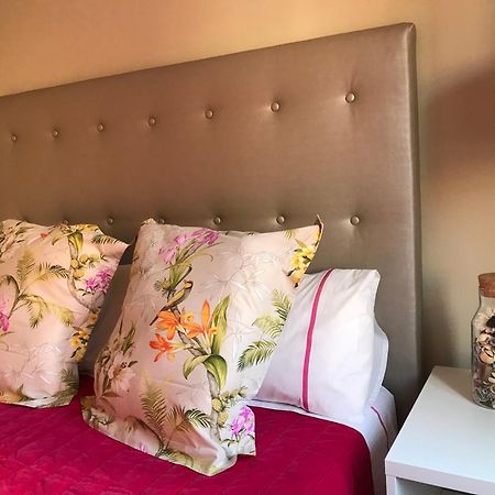 New&Unique Charming Studio in Campolide Lisbona Esterno foto